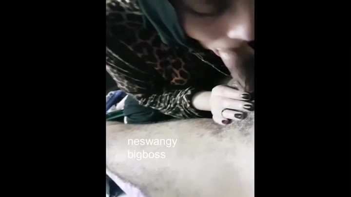 السهره الكامله لافجر مقطع مص فى تاريخ المقطع المصريه شرموطه الرغاوى المحجبه تمص لعشيقها وتغرق زبره رغاوى من بوقها